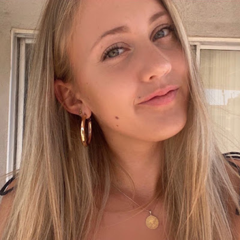 Meet your Posher, Nina